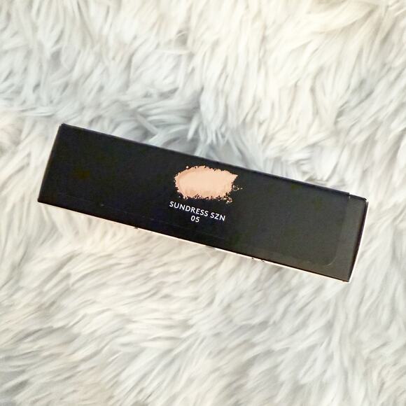 FENTY | Rhianna Cheeks Matte Suede Powder Blush | "Sundress SZN" Peachy Pink - Picture 5 of 9